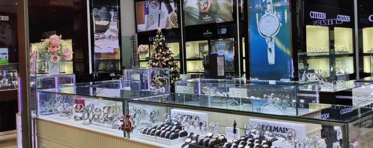 Fashion & Accessories
